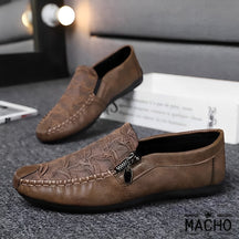 Sapatilha masculina, Sapatilhas elegantes, Moda casual, Sapatilhas de couro, Sapatilhas de camurça, Sapatilhas urbanas, Sapatilhas de marca, Estilo refinado, Tendências em calçados, Sapatilhas casuais, Sapatilhas para eventos, Sapatilhas de alta qualidade, Sapatilhas minimalistas, Sapatilhas versáteis, Sapatilhas para o escritório, Sapatilhas para ocasiões especiais