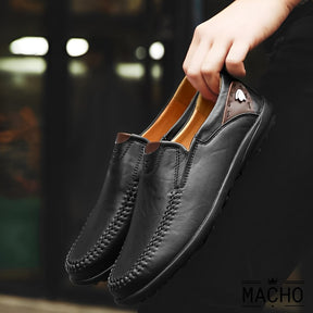 Sapatilha masculina, Sapatilhas elegantes, Moda casual, Sapatilhas de couro, Sapatilhas de camurça, Sapatilhas urbanas, Sapatilhas de marca, Estilo refinado, Tendências em calçados, Sapatilhas casuais, Sapatilhas para eventos, Sapatilhas de alta qualidade, Sapatilhas minimalistas, Sapatilhas versáteis, Sapatilhas para o escritório, Sapatilhas para ocasiões especiais